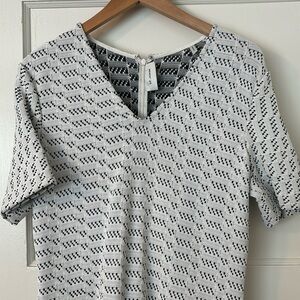 New without tags ST. JOHN classic knit dress size 10